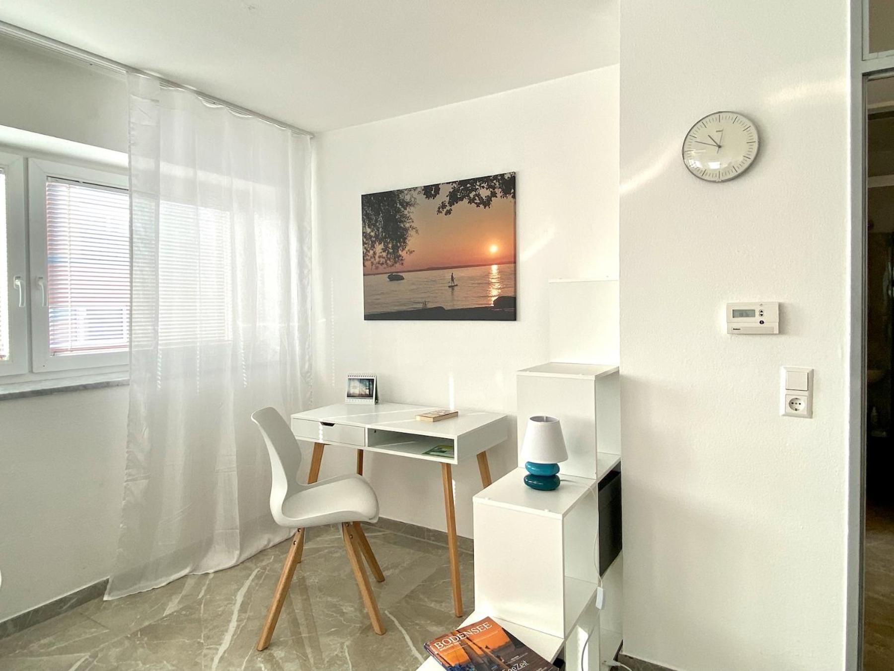 Ferienwohnung Riva - Wohlfuehloase In Ruhiger Lage Lindau  Exterior foto